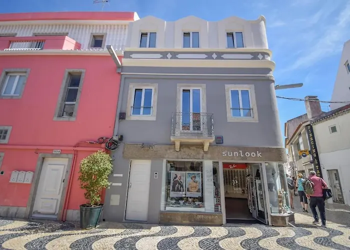 Charming Seaside Apartment - 1 Min From The Beach