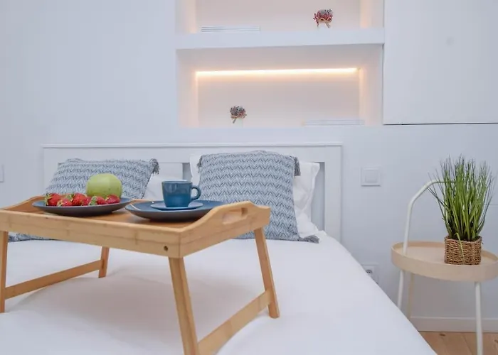 Charming Seaside Apartment - 1 Min From The Beach